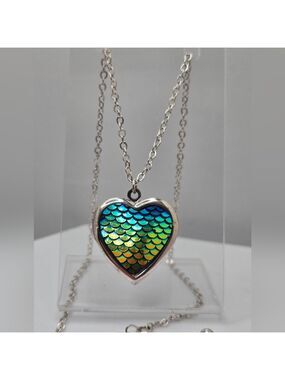 Mermaid Heart Necklace Blue Green Iridescent Locket Silver Tone 16”+3”